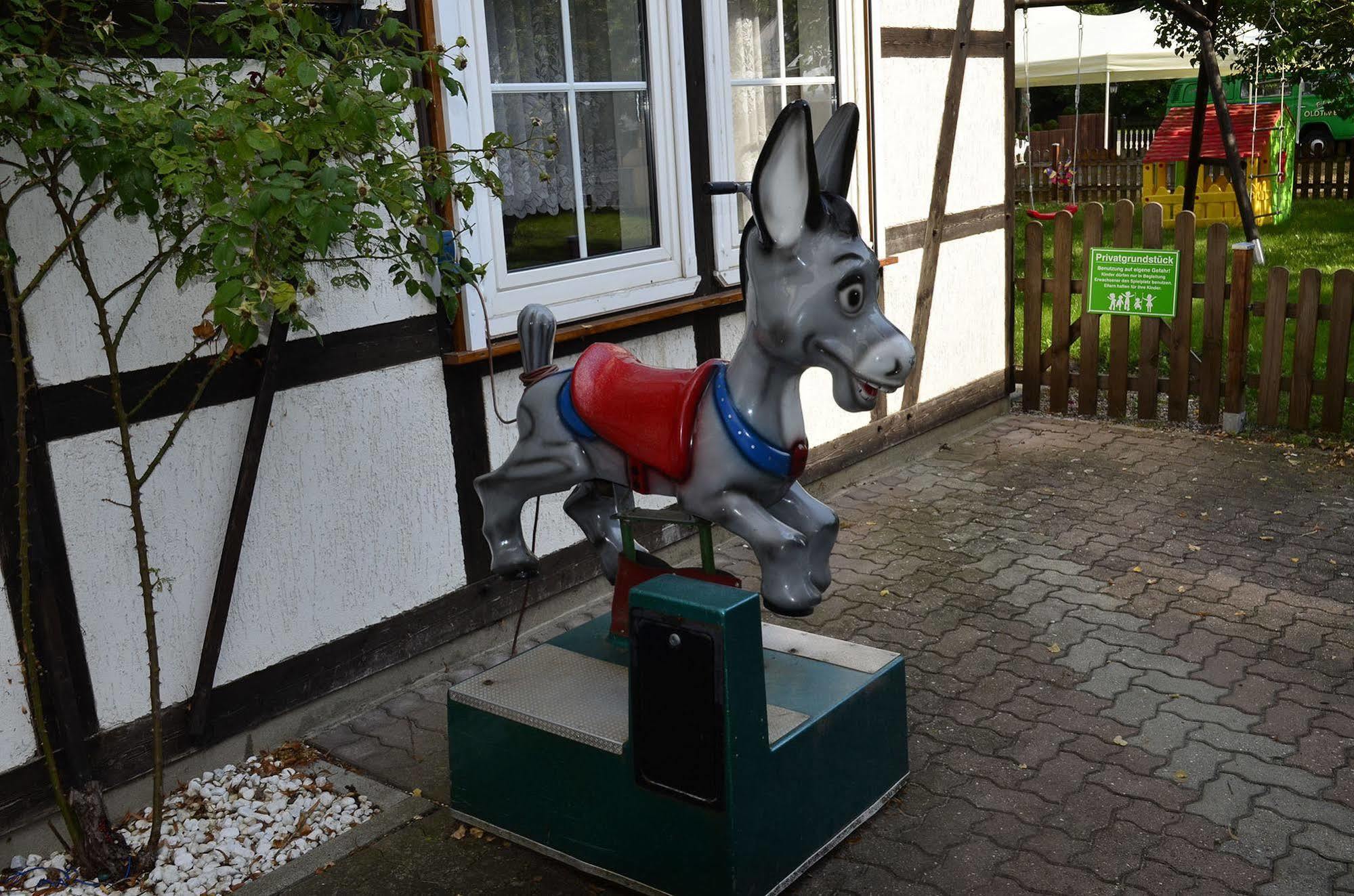 Pension Am Stadtrand Zerbst ภายนอก รูปภาพ
