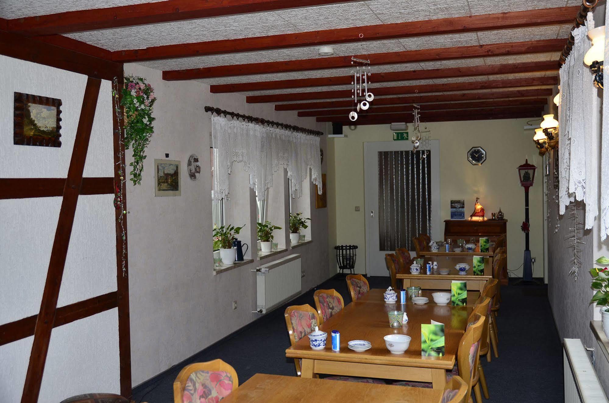 Pension Am Stadtrand Zerbst ภายนอก รูปภาพ